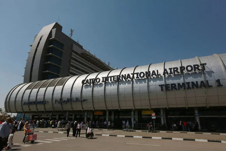 Egypt launches visa-on-arrival system