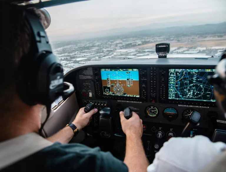 Airlines push to raise international pilot retirement age
